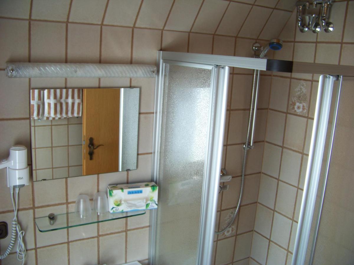 Pension Milberg Assmannshausen Рюдесхайм-на-Рейне Экстерьер фото